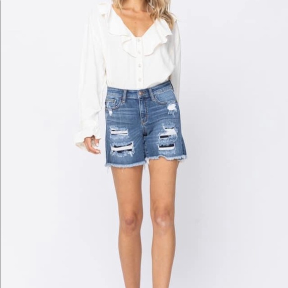 Judy Blue Mid Rise Cut Off Patch Denim shorts - Picture 3 of 3